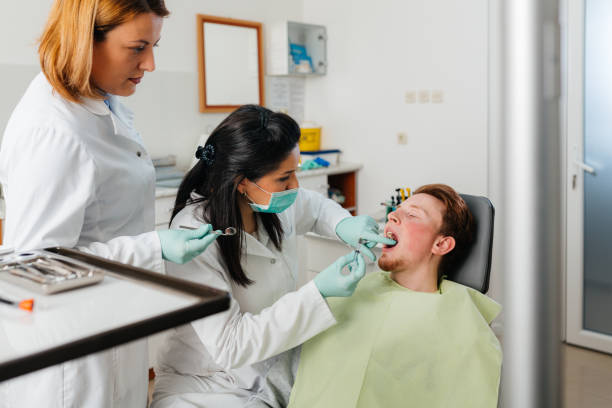 Best Emergency Gum Treatment in Belleair Bluffs, FL